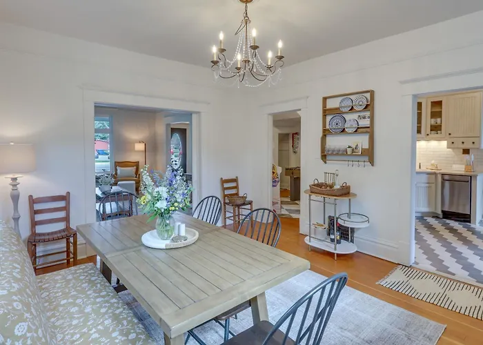 Stunning Red Lodge House With Hot Tub Walk To Town